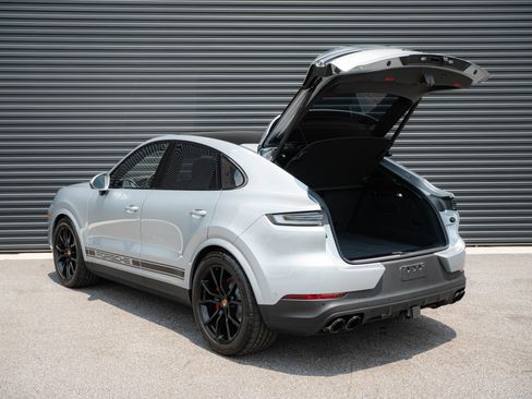 Certified 2026 Porsche Cayenne S AWD/4WD image 34
