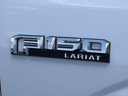 Used 2019 Ford F150 Lariat w/ Equipment Group 502A Luxury AWD/4WD image 11