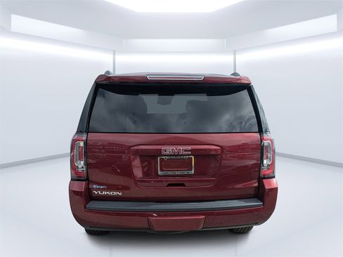 Used 2019 GMC Yukon SLT w/ Open Road Package image 4