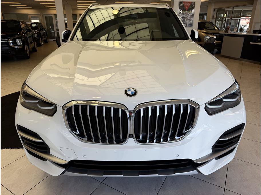 Used 2023 BMW X5 sDrive40i w/ Parking Assistance Package RWD image 2