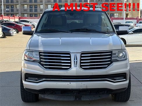 Used 2017 Lincoln Navigator Reserve image 7