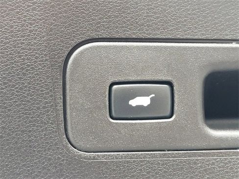 Used 2018 Acura MDX FWD image 13