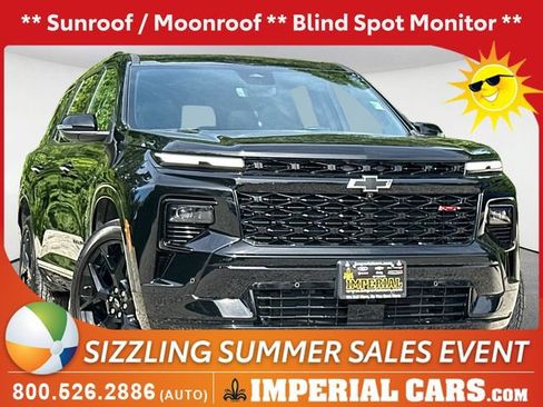 Used 2025 Chevrolet Traverse RS AWD/4WD image 1