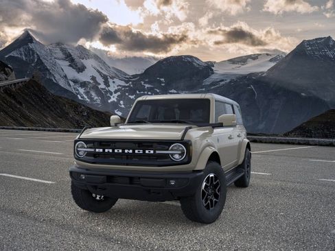 New 2025 Ford Bronco Outer Banks AWD/4WD image 2