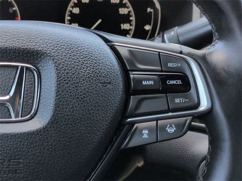 Used 2018 Honda Accord Sport image 25