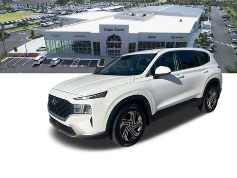 Used 2023 Hyundai Santa Fe SE image 2