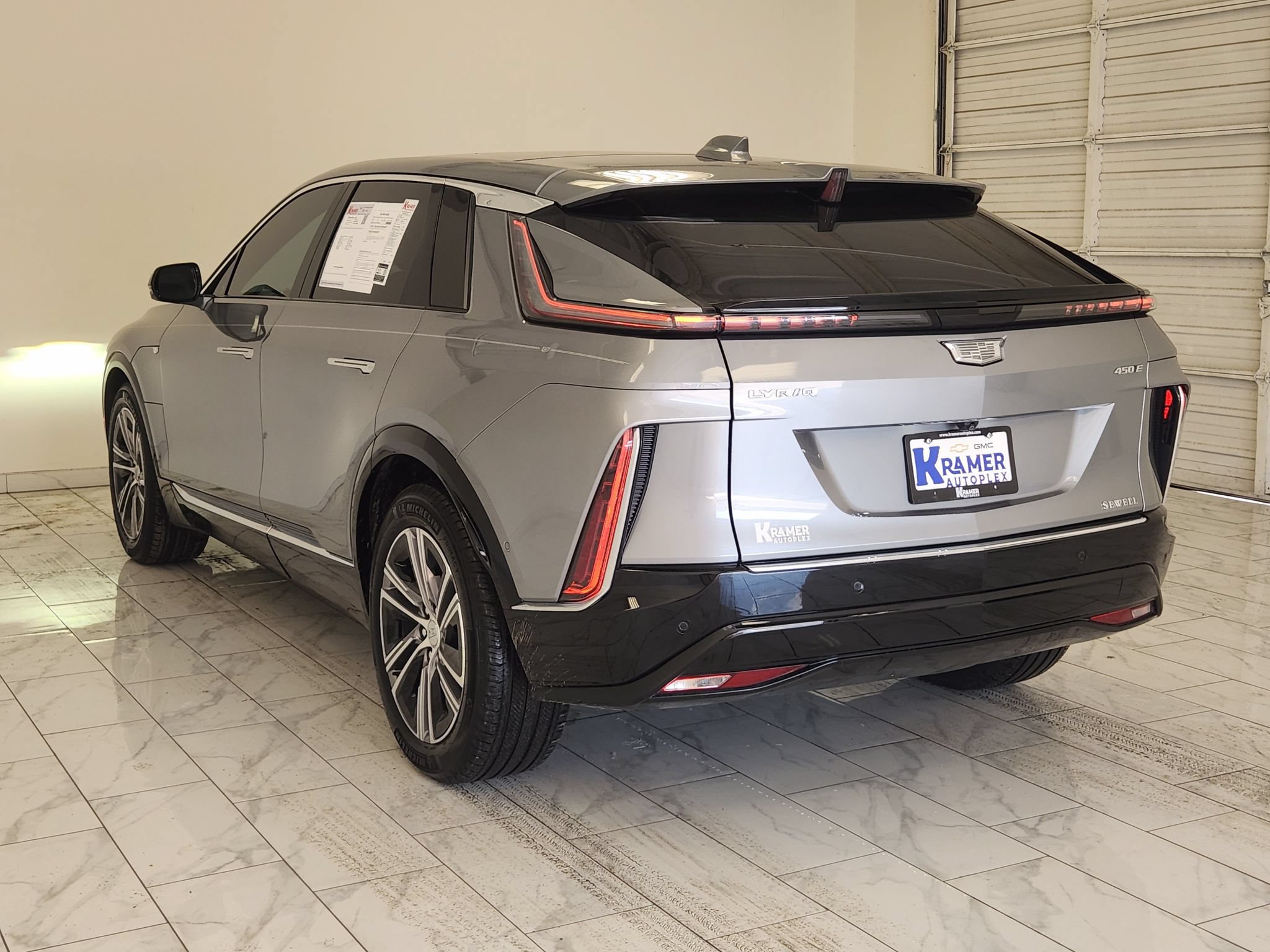 Used 2024 Cadillac Lyriq Luxury w/ LPO, Floor Liner Package RWD image 7