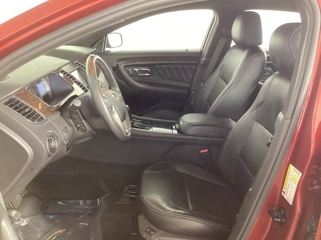 Used 2015 Ford Taurus Limited w/ Equipment Group 301A FWD image 10