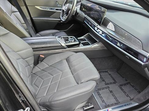 Used 2025 BMW 740i xDrive 740i xDrive image 21