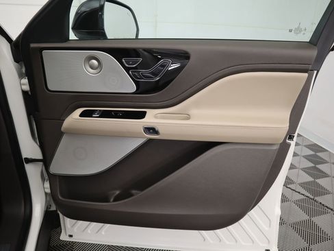 Used 2023 Lincoln Aviator Reserve w/ Equipment Group 201A image 27