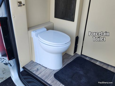 Used 2021 Mercedes-Benz Sprinter 2500 image 3