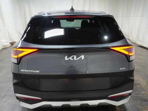 Used 2023 Kia Sportage LX image 5