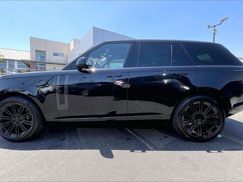 New 2026 Land Rover Range Rover SE AWD/4WD image 2