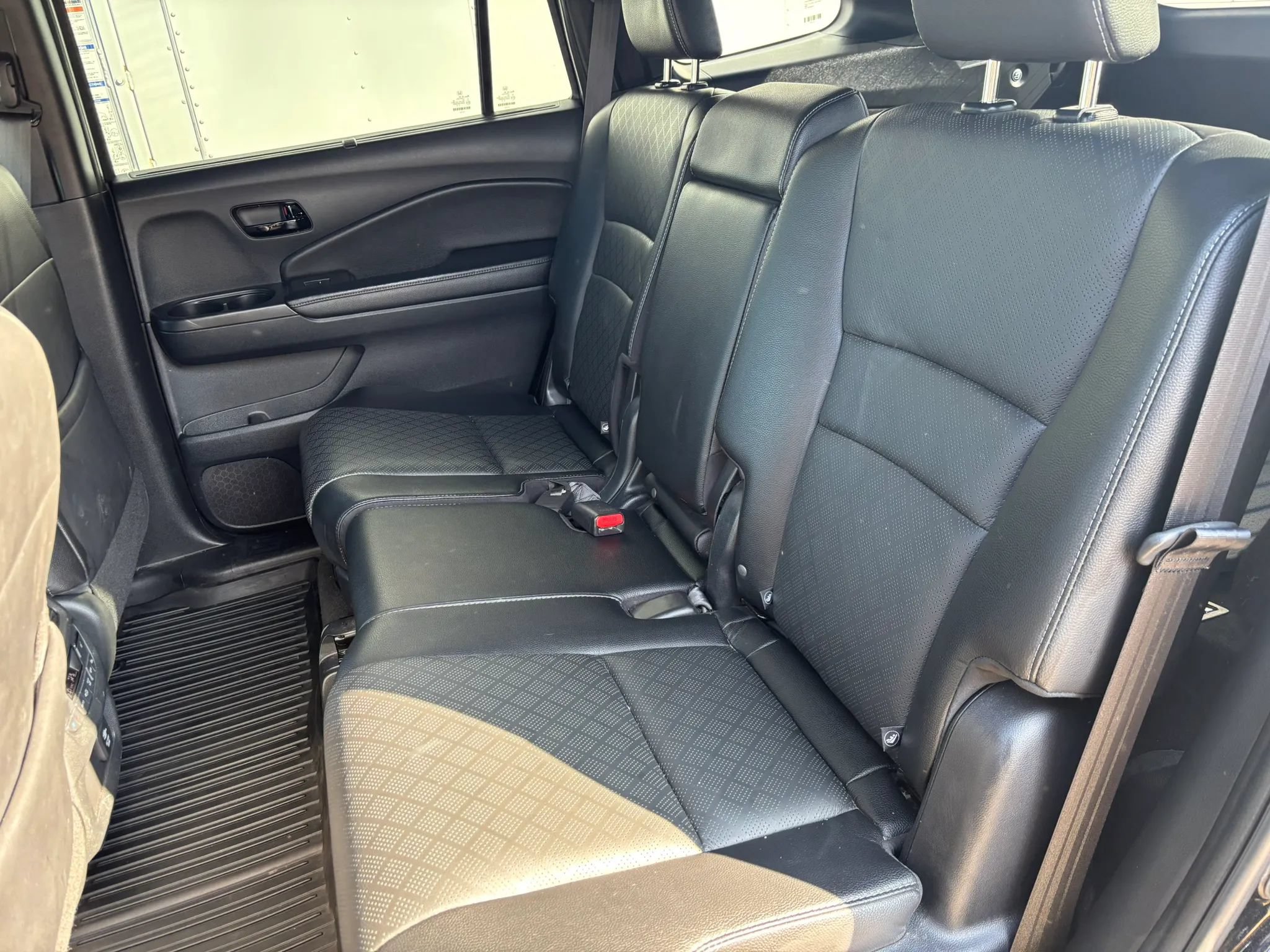 Used 2022 Honda Passport Elite image 14