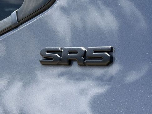 Used 2022 Toyota Tundra SR5 AWD/4WD image 9