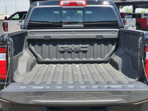 Used 2025 GMC Canyon Denali AWD/4WD image 26