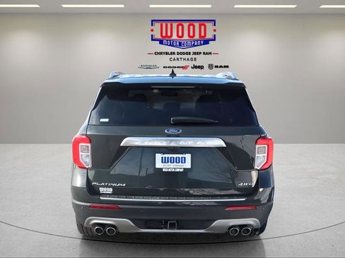 Used 2023 Ford Explorer Platinum w/ Premium Technology Package image 4