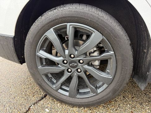 Used 2023 Chevrolet Equinox RS w/ LPO, Floor Liner Package image 7