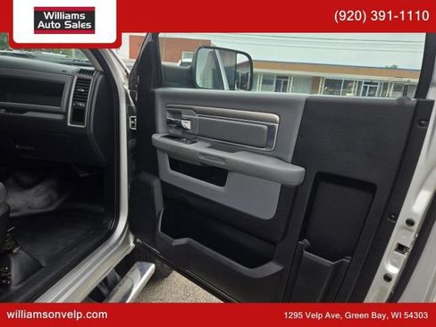 Used 2018 RAM 3500 Tradesman w/ Chrome Appearance Group AWD/4WD image 12