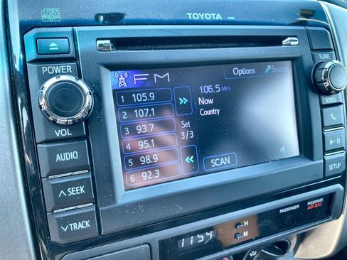 Used 2013 Toyota Tacoma PreRunner w/ TRD Sport Pkg image 12