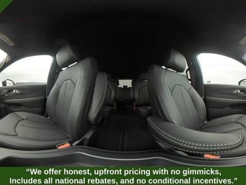 New 2026 Chrysler Voyager LX image 45