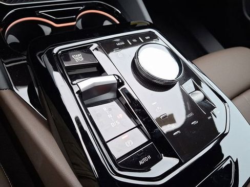 New 2026 BMW 530i xDrive w/ Premium Package image 14