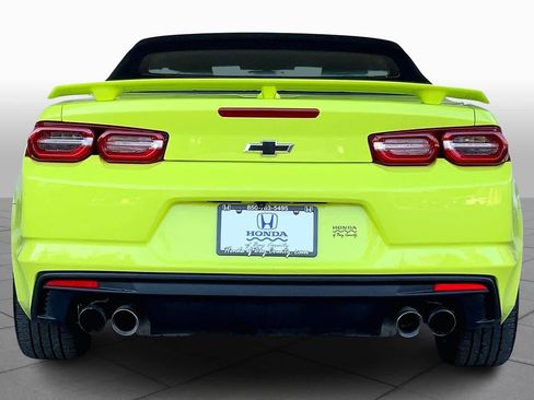 Used 2021 Chevrolet Camaro LT w/ Technology Package image 4