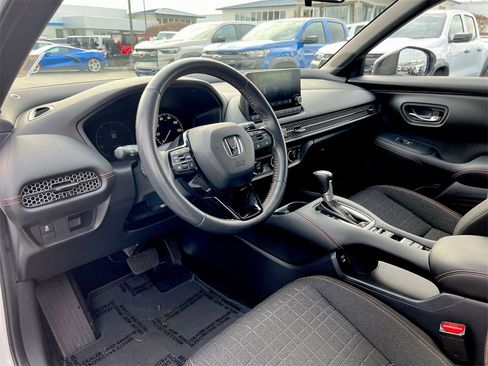 Used 2024 Honda HR-V Sport image 10