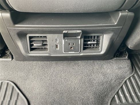 Used 2024 Chevrolet Silverado 1500 LT image 14