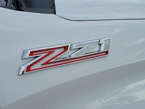 Used 2024 Chevrolet Silverado 1500 LT Trail Boss w/ Convenience Package II image 8