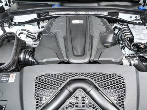 New 2026 Porsche Macan S AWD/4WD image 28