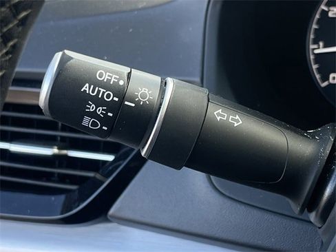 Used 2024 Acura RDX SH-AWD image 23