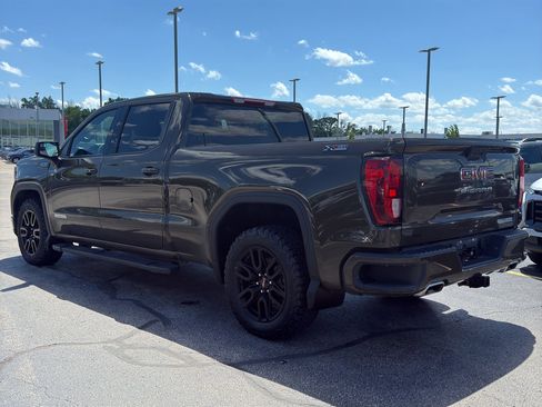 Used 2023 GMC Sierra 1500 Elevation w/ X31 Off-Road Package AWD/4WD image 6