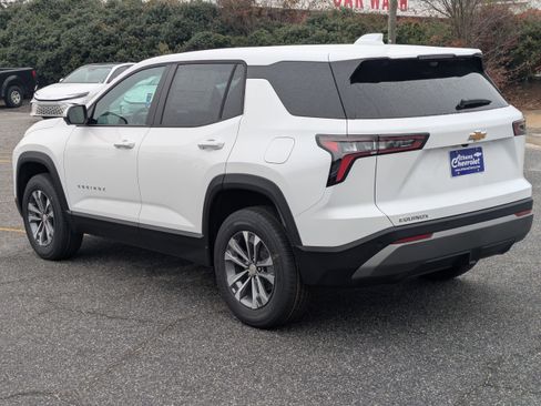 New 2026 Chevrolet Equinox LT w/ Safety and Technology Package image 6