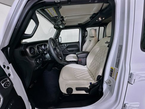 Used 2023 Jeep Wrangler Unlimited w/ Convenience Group AWD/4WD image 13
