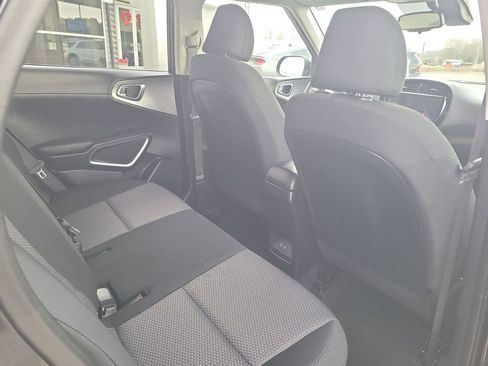 Used 2025 Kia Soul LX w/ LX Technology Package image 26