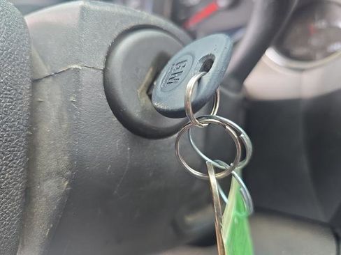 Used 2007 Chevrolet Silverado 1500 LT w/ 1LT Convenience Package AWD/4WD image 16
