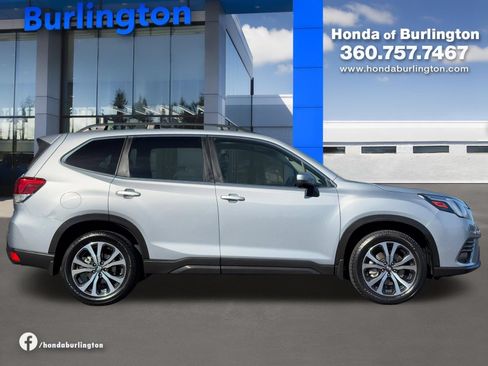Used 2023 Subaru Forester Limited AWD/4WD image 7