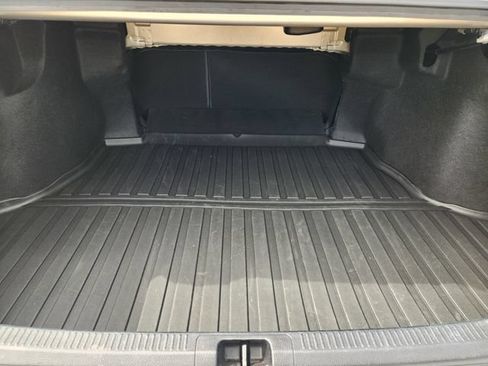 Used 2020 Toyota Camry SE FWD image 22
