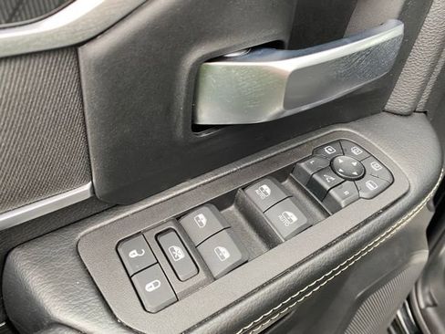 Used 2025 RAM 2500 Big Horn AWD/4WD image 19