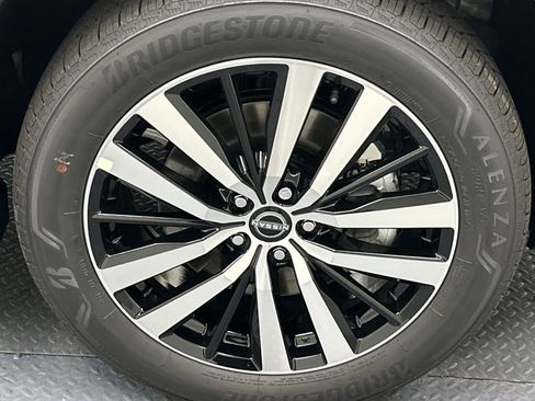 New 2025 Nissan Pathfinder Platinum w/ Cargo Package image 18