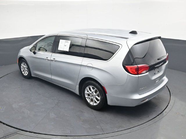 Used 2023 Chrysler Voyager LX FWD image 28