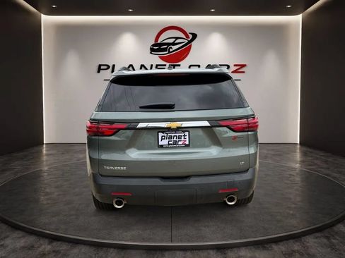 Used 2022 Chevrolet Traverse LT FWD image 4