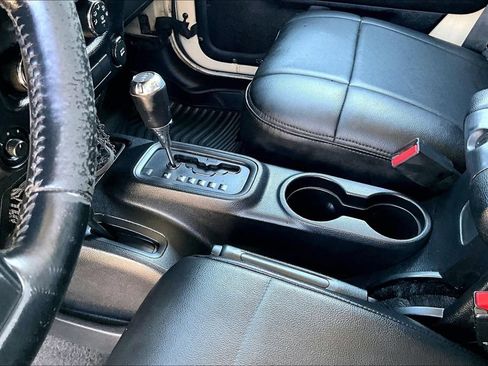 Used 2011 Jeep Wrangler Unlimited Sport AWD/4WD image 17