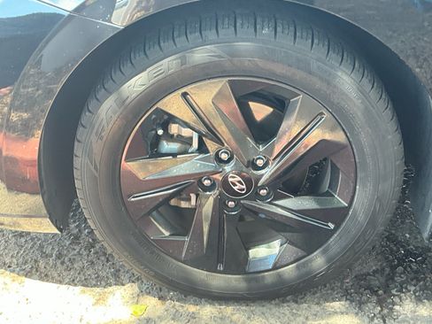 Used 2023 Hyundai Elantra SEL FWD image 24