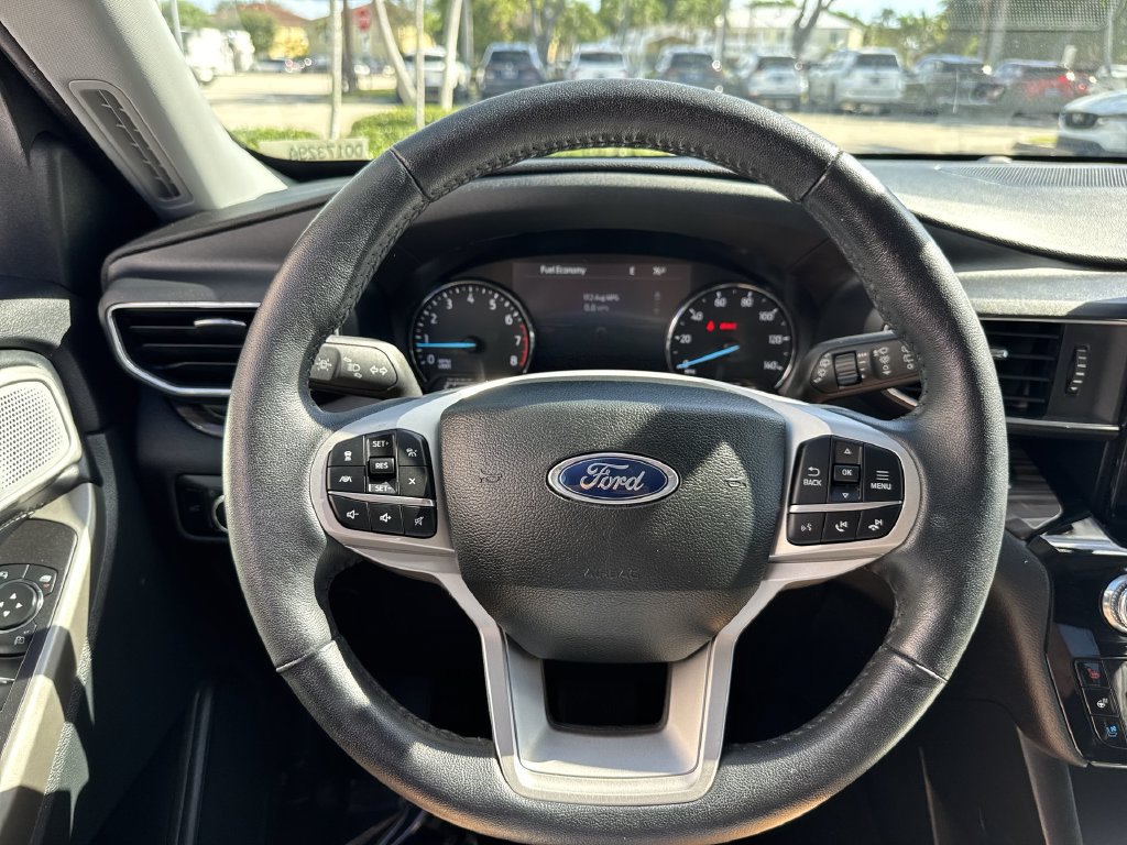 Used 2023 Ford Explorer Limited w/ Limited Technology Package RWD image 48