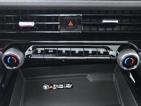 New 2026 Chevrolet Suburban High Country image 30