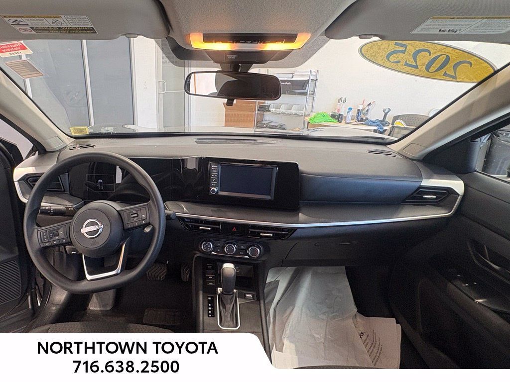 Used 2025 Nissan Kicks S AWD/4WD image 20