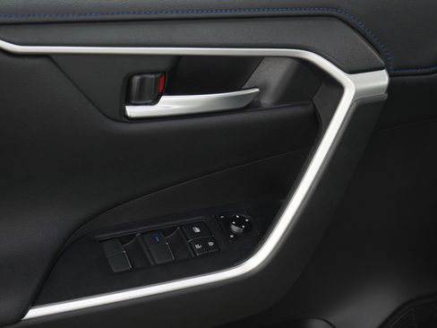 Used 2020 Toyota RAV4 XSE image 22