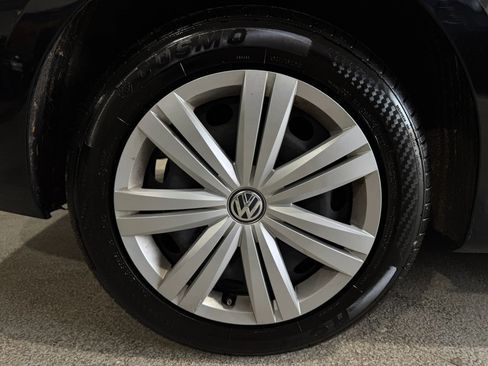 Used 2014 Volkswagen Jetta SE image 9